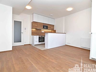Pronájem bytu 1+kk 30 m²
