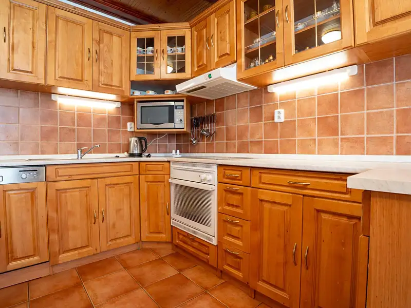 Prodej rodinného domu 203 m², pozemek 2621 m², Hradiště – náhled fotky 2