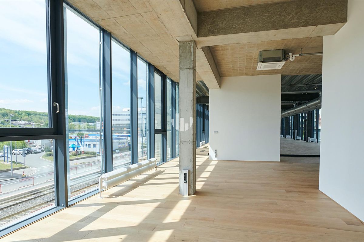 Pronájem kanceláře 115 m² – fotografie 2