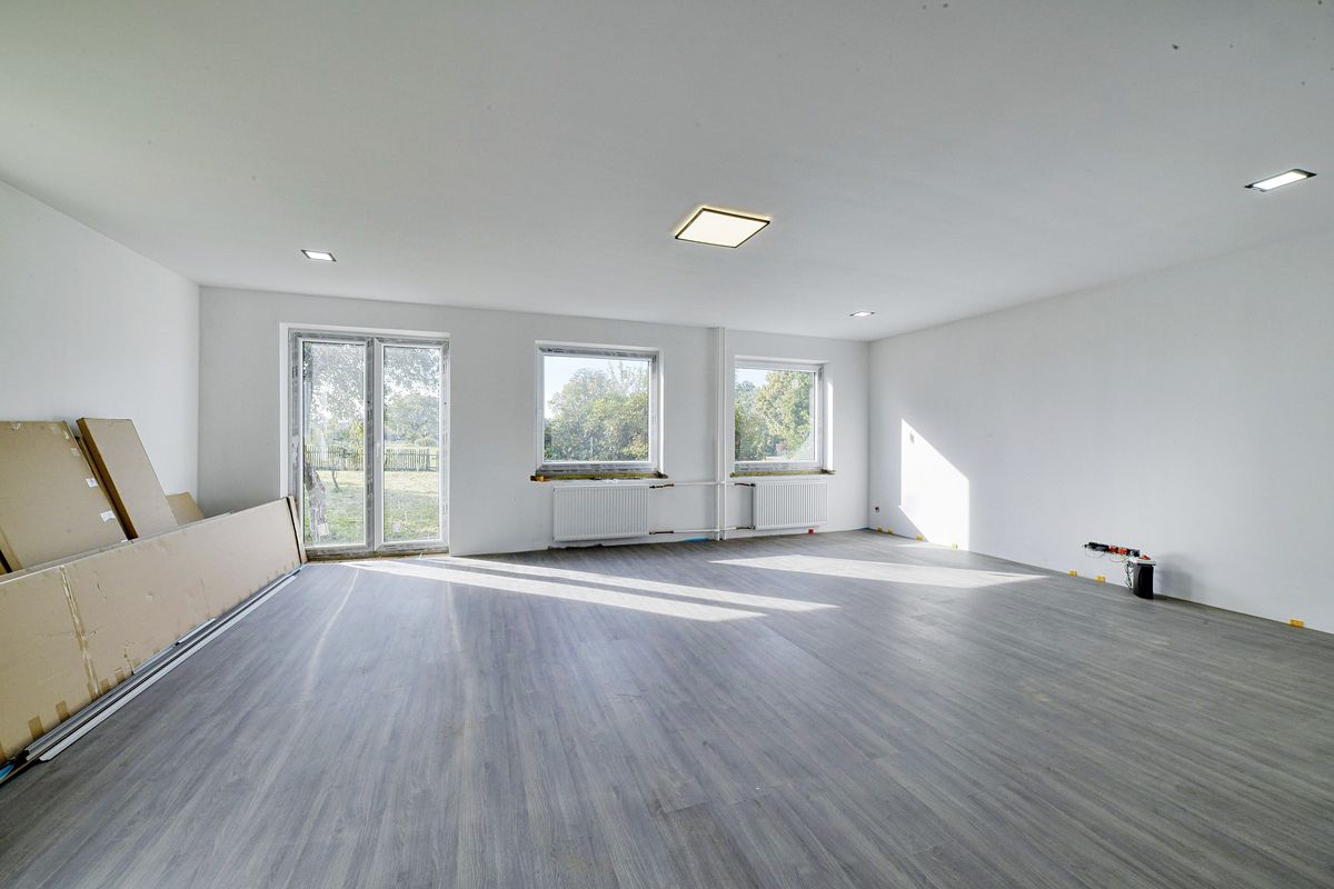 Prodej rodinného domu 203 m², pozemek 882 m² – fotografie 3