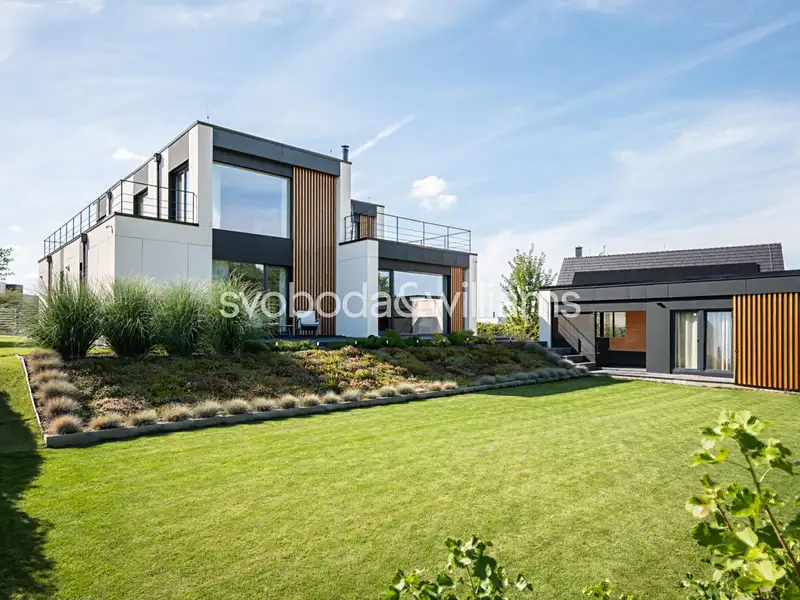 Prodej rodinného domu 225 m², pozemek 933 m², Vysoký Újezd – náhled fotky 1