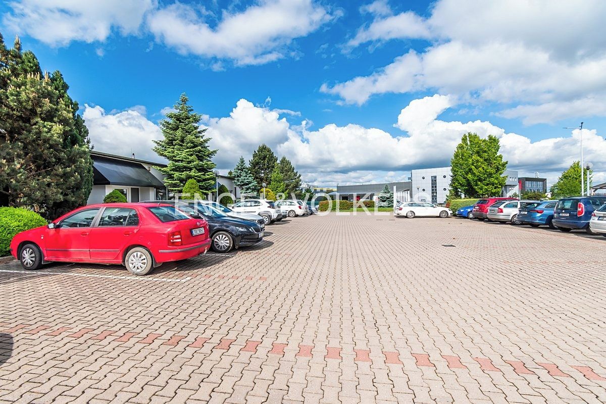 Pronájem komerční nemovitosti 200 m² – fotografie 3