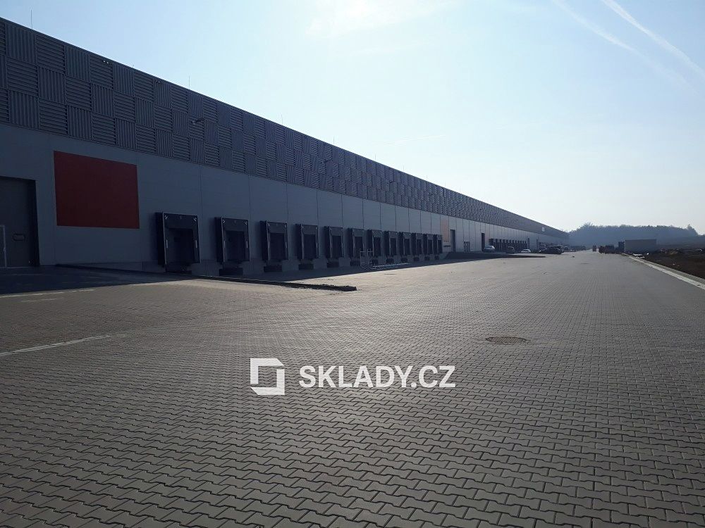 Pronájem skladového prostoru 11500 m² – fotografie 4