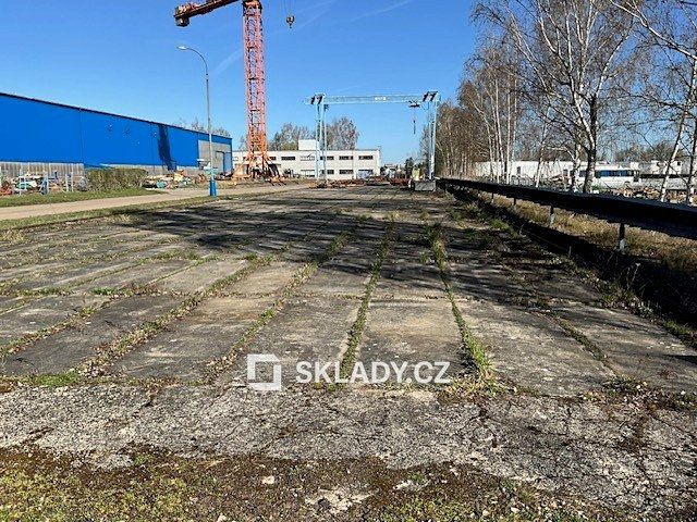 Pronájem komerčního pozemku 2200 m² – fotografie 2