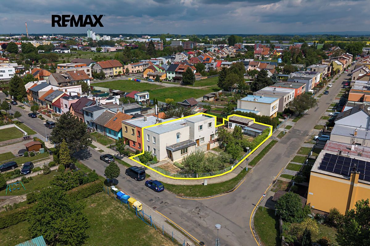Prodej rodinného domu 259 m², pozemek 707 m², Kroměříž – fotka 1 z 3