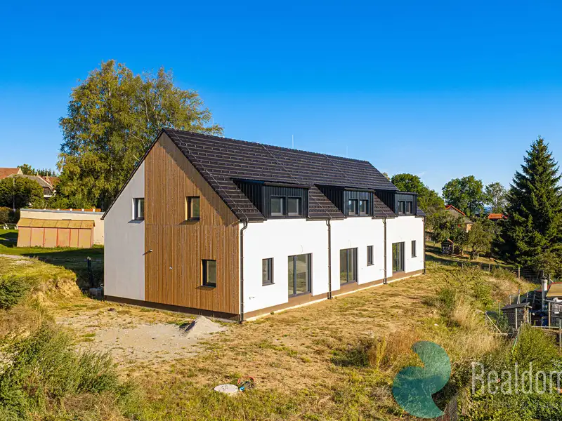 Prodej rodinného domu 115 m², pozemek 322 m², Světlík – náhled fotky 2