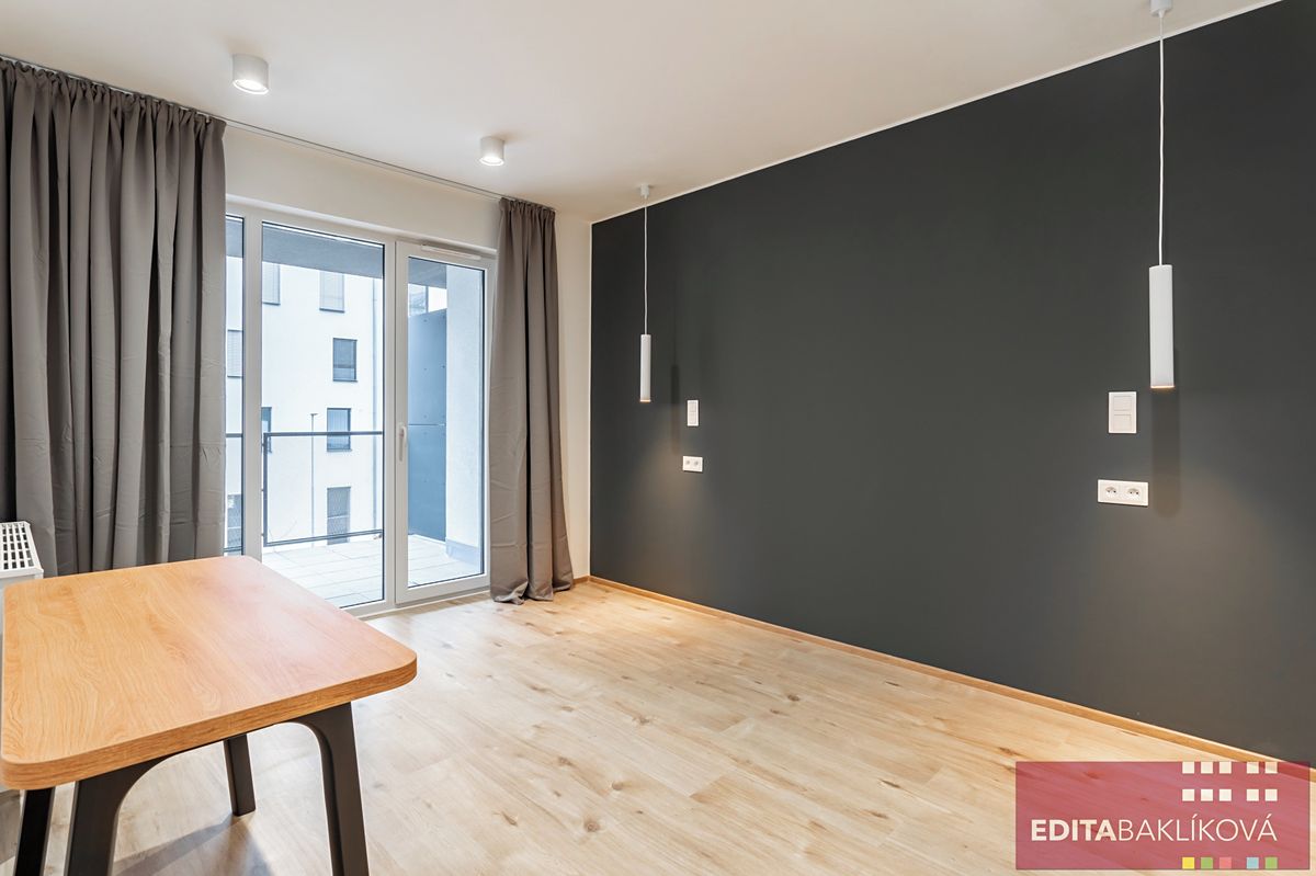 Pronájem bytu 2+kk 57 m² – fotografie 4