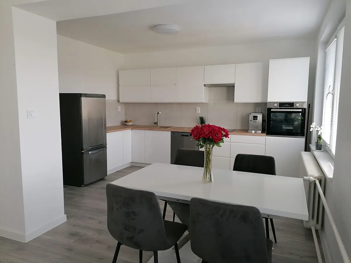 Pronájem bytu 3+kk 100 m²
