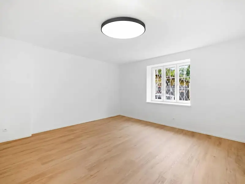 Prodej bytu 1+kk 33 m², Praha – náhled fotky 1