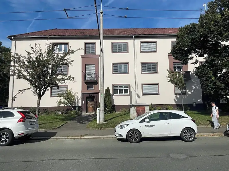 Pronájem bytu 2+1 55 m², Pardubice – náhled fotky 2