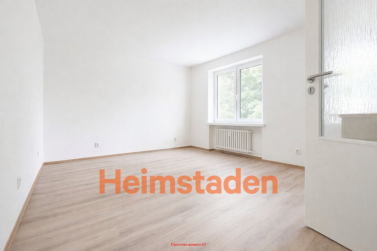 Pronájem bytu 1+kk 29 m² – fotografie 4
