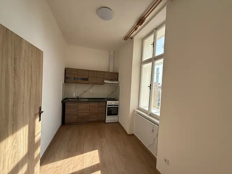 Pronájem bytu 2+1 45 m², Jičín – náhled fotky 1