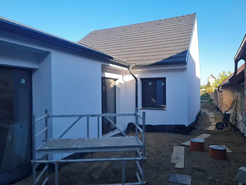 Prodej rodinného domu 218 m², pozemek 513 m², Pouzdřany – náhled fotky 2