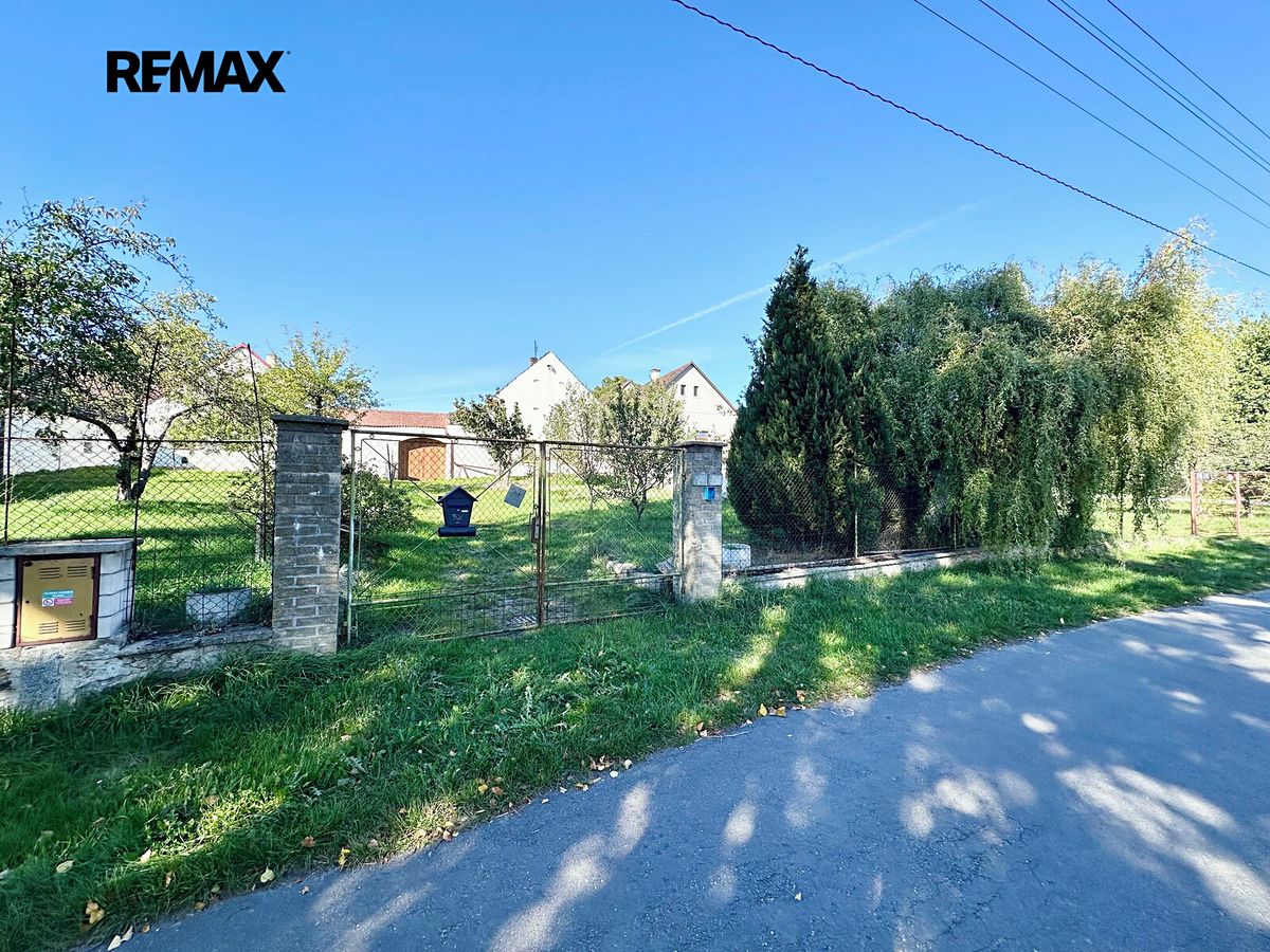 Prodej rodinného domu 200 m², pozemek 4687 m² – fotografie 2