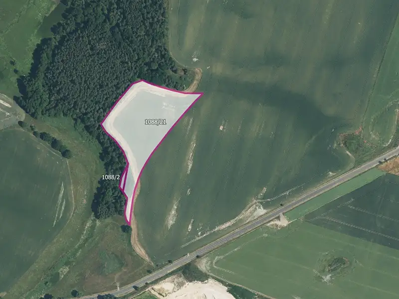Prodej pole 14739 m², Bor – náhled fotky 2