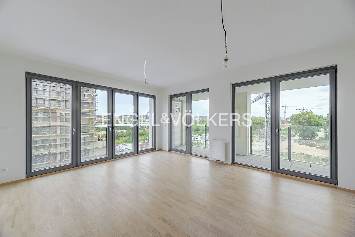 Pronájem bytu 2+kk 63 m² – fotografie 2