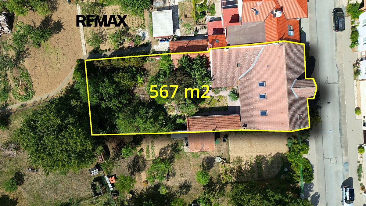 Prodej rodinného domu 218 m², pozemek 317 m² – fotografie 5