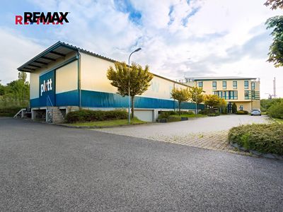 Pronájem skladového prostoru 2325 m²