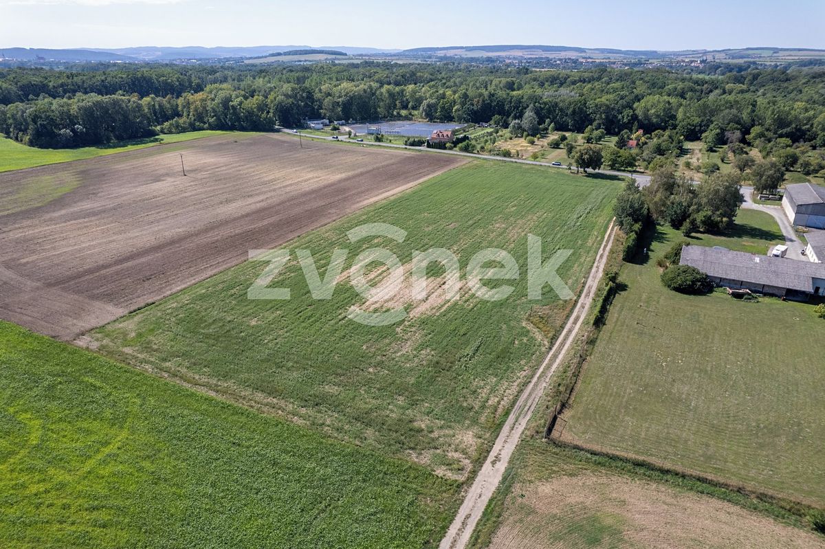 Prodej komerčního pozemku 12000 m²