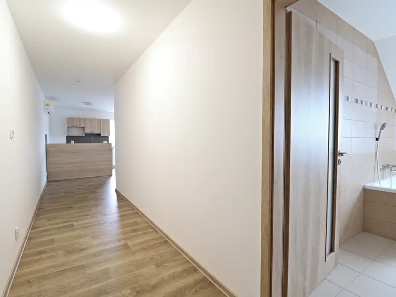 Pronájem bytu 2+kk 64 m², Horšovský Týn – náhled fotky 1