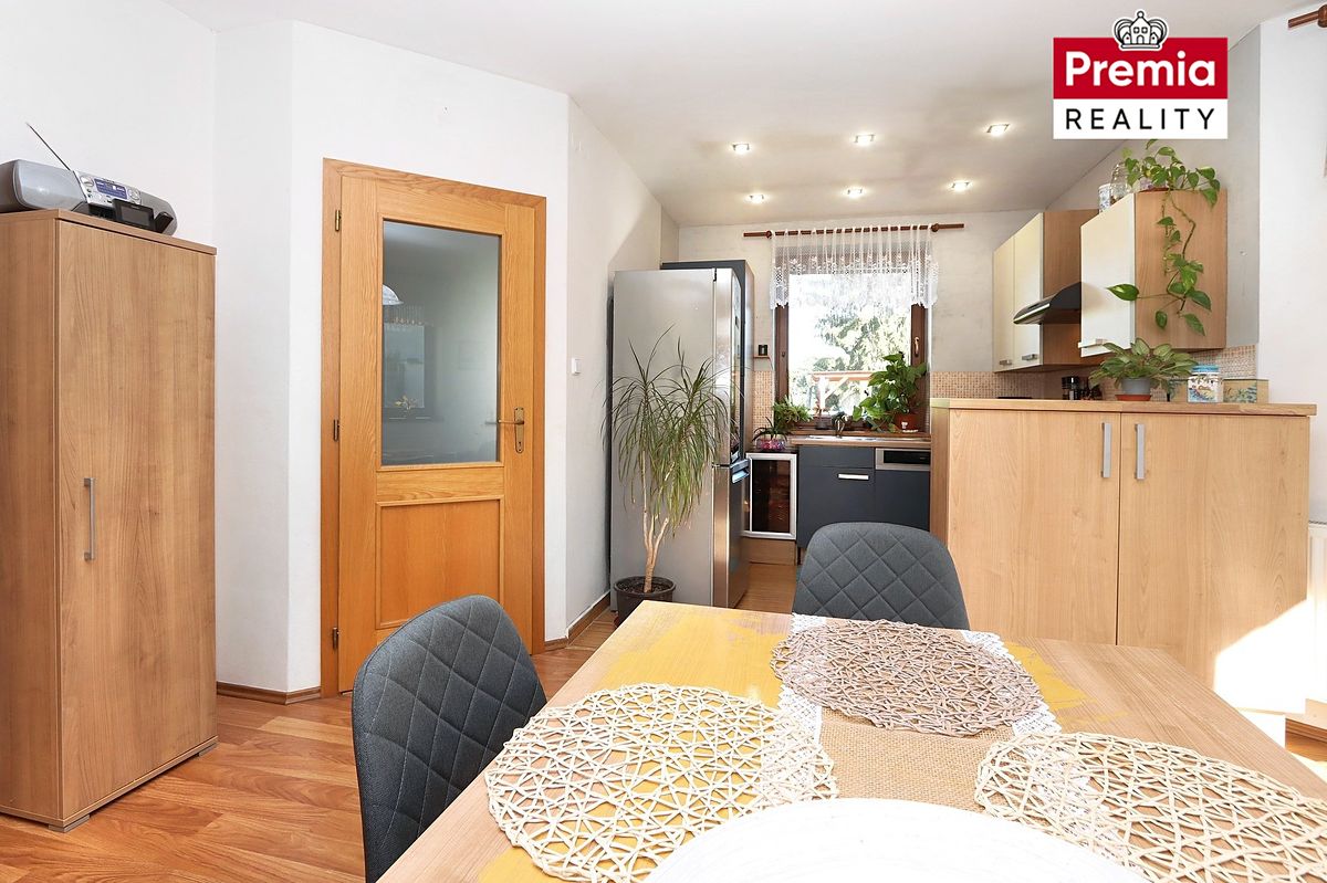 Prodej rodinného domu 95 m², pozemek 790 m² – fotografie 5