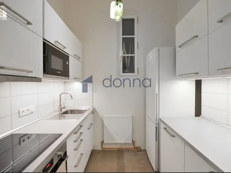 Pronájem bytu 1+1 33 m², Praha – náhled fotky 3
