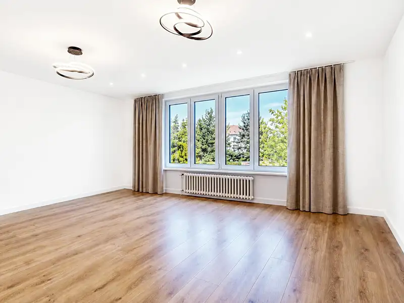 Prodej bytu 4+kk 85 m², Praha – náhled fotky 1