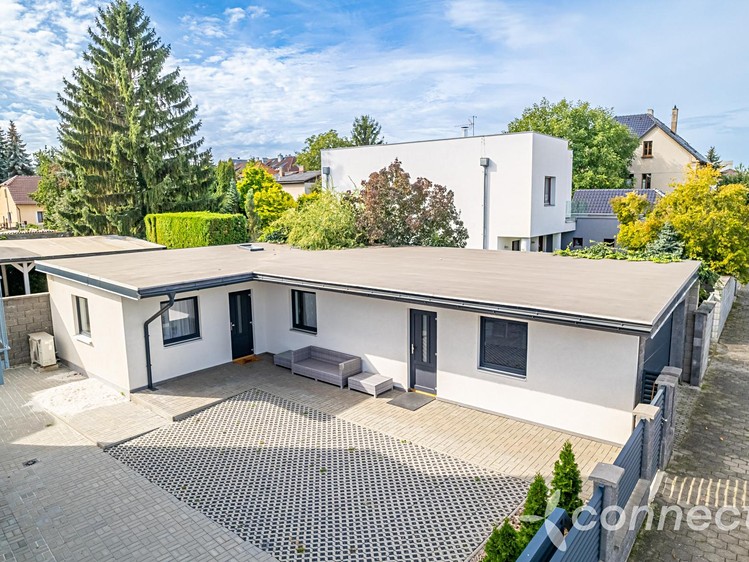 Prodej komerčního prostoru, 52 m² (15 z 22)