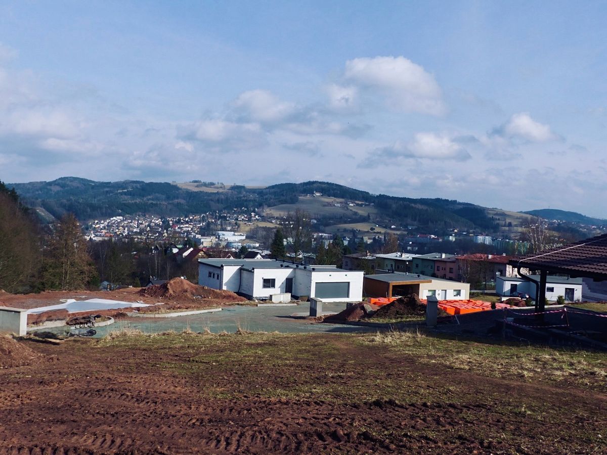 Prodej stavebního pozemku 819 m² – fotografie 2