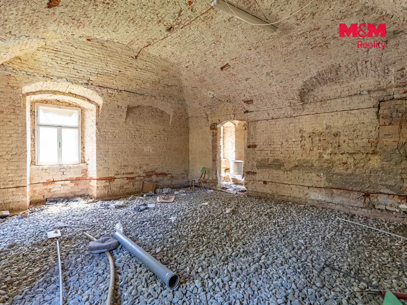 Prodej rodinného domu 240 m², pozemek 852 m², Hvězdlice – náhled fotky 3