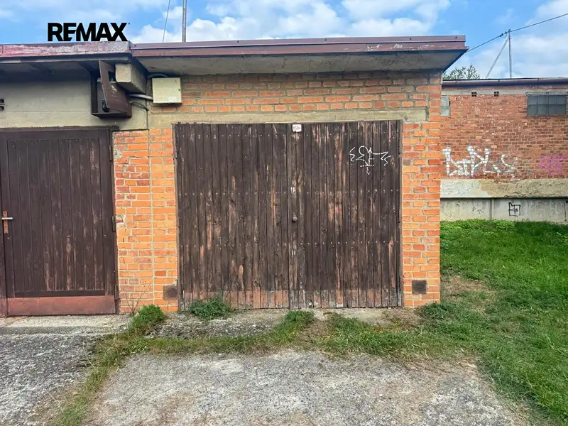 Prodej garáže 18 m², Zlín – náhled fotky 2