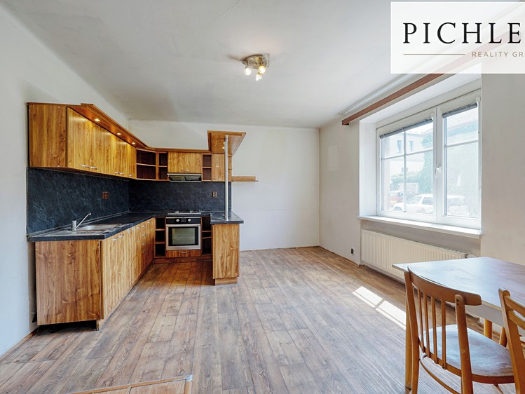 Prodej domu, 325 m² (2 z 28)