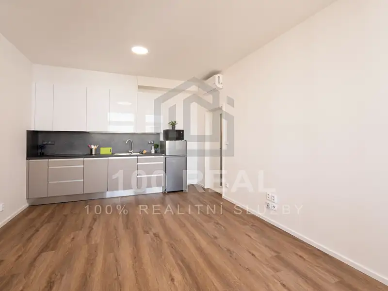Pronájem bytu 2+kk 44 m², Pardubice – náhled fotky 1