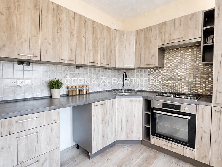 Wohnung 4+1 zur Miete, 64 m² (1 von 8)