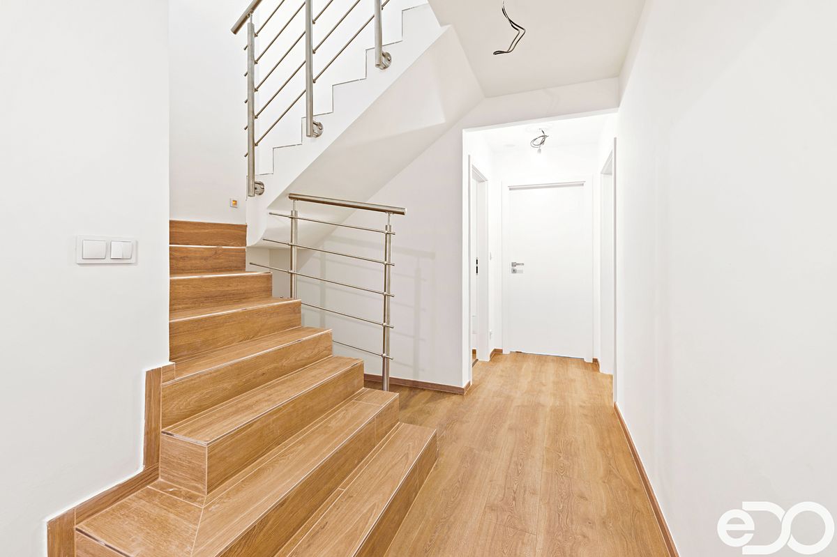 Prodej rodinného domu 122 m², pozemek 168 m² – fotografie 3