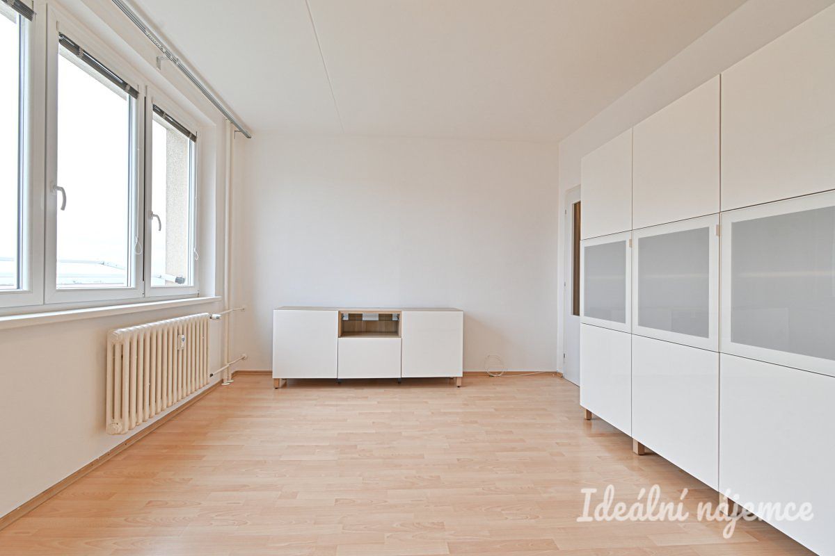 Pronájem bytu 2+kk 40 m² – fotografie 3