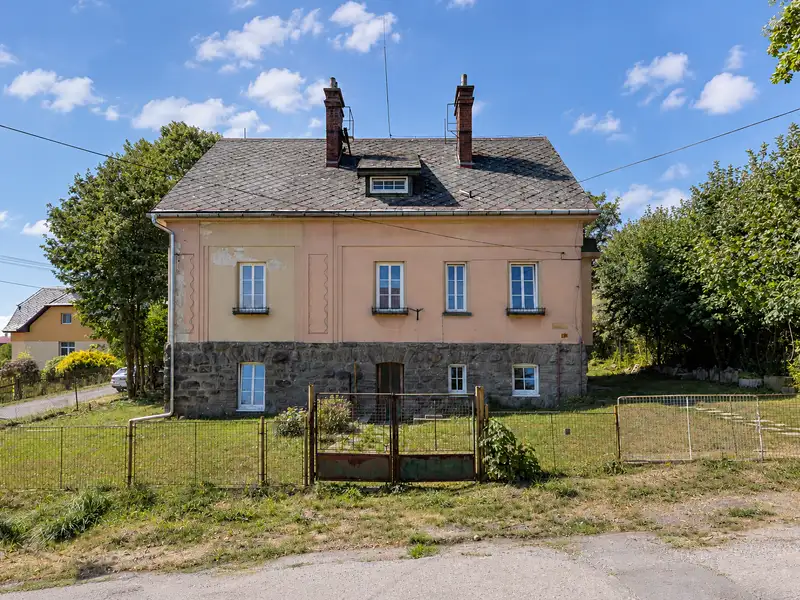 Prodej vícegeneračního domu 350 m², pozemek 1200 m², Moravský Beroun – náhled fotky 1