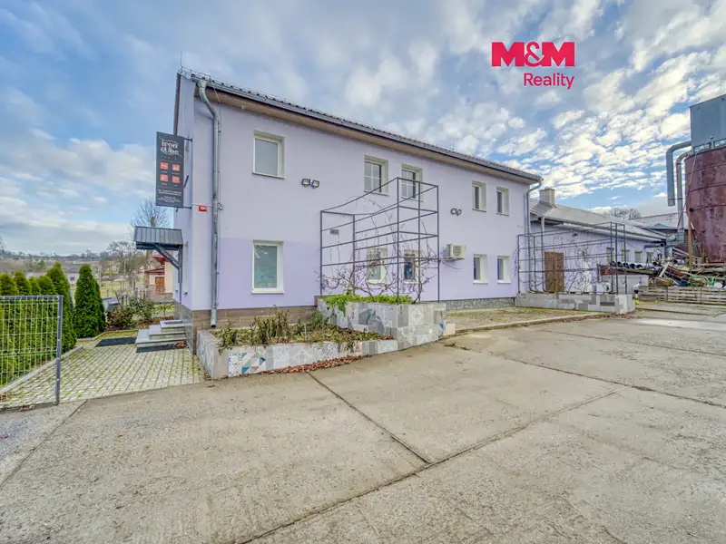 Prodej obchodního prostoru 562 m², Stružná – náhled fotky 1