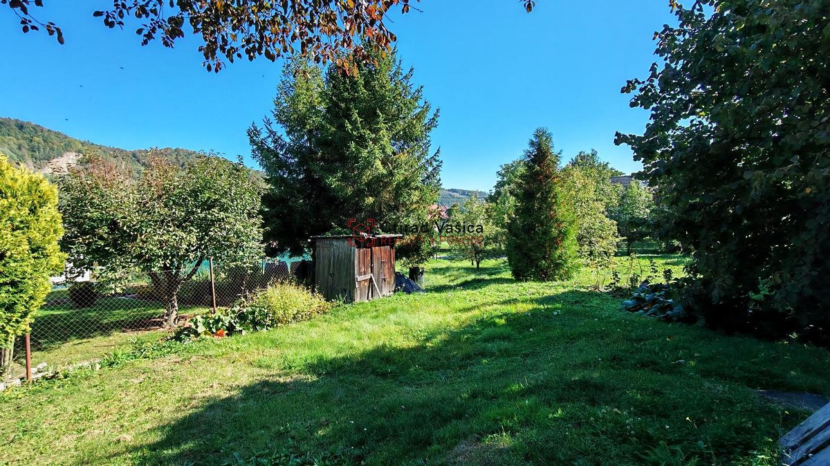 Prodej stavebního pozemku 2200 m² – fotografie 2