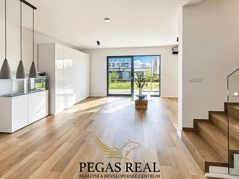 Prodej rodinného domu 113 m², pozemek 187 m², Rosice – náhled fotky 2