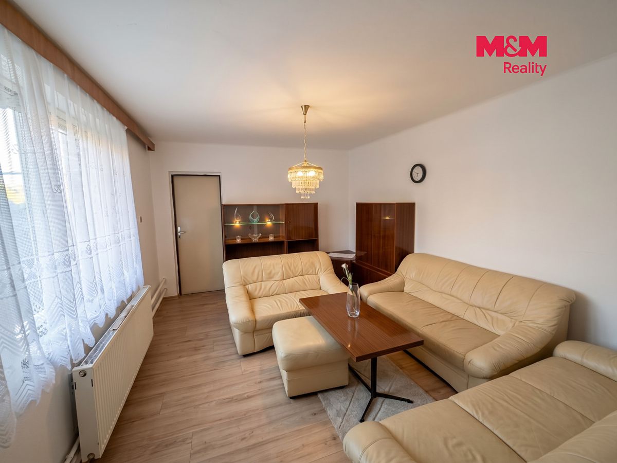 Prodej rodinného domu 129 m², pozemek 810 m² – fotografie 3