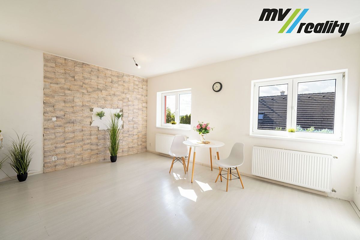 Prodej rodinného domu 135 m², pozemek 484 m² – fotografie 5
