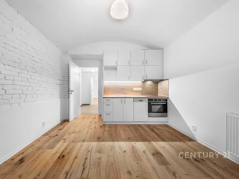 Pronájem bytu 2+kk 50 m², Praha – náhled fotky 1