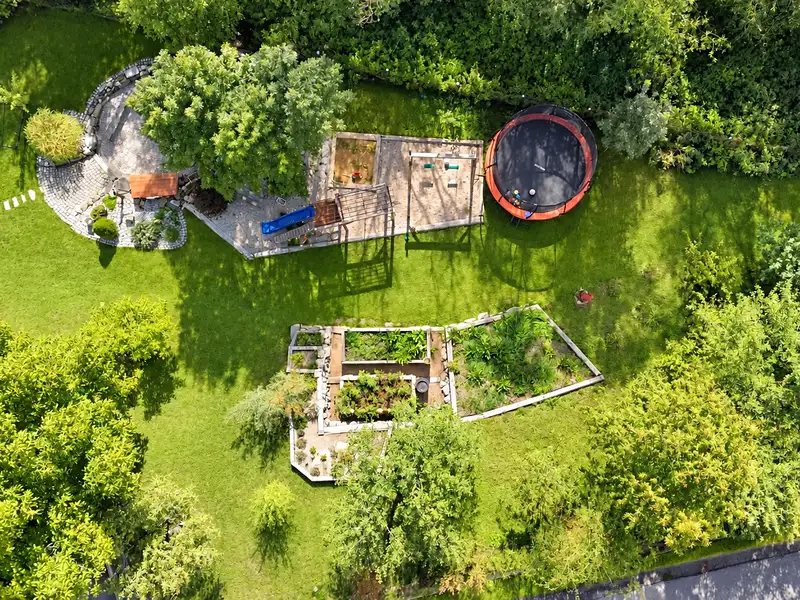 Prodej rodinného domu 185 m², pozemek 1828 m², Kamenný Újezd – náhled fotky 2