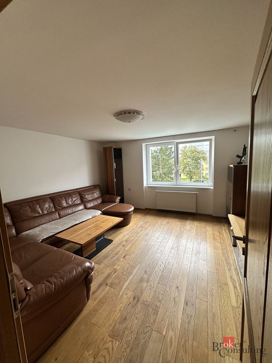 Pronájem bytu 2+1 54 m² – fotografie 2