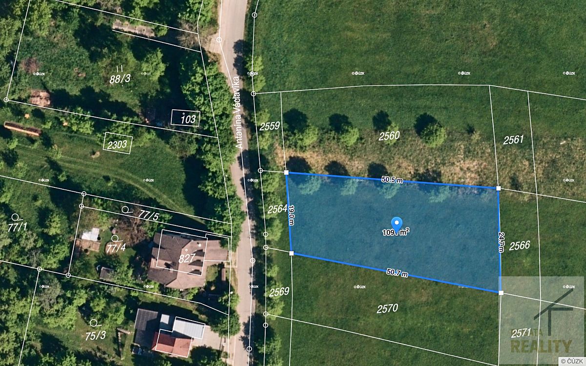 Prodej stavebního pozemku 1092 m² – fotografie 2