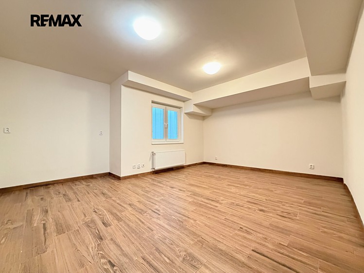 Будинок в оренду, 302 м² (22 з 37)