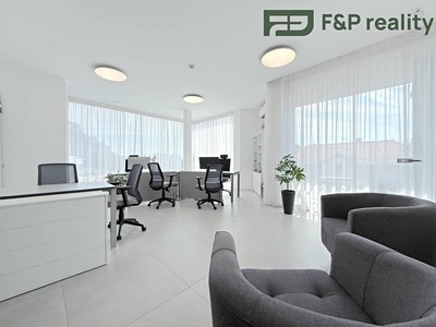 Комерційне приміщення в оренду, 122 м² (3 з 17)