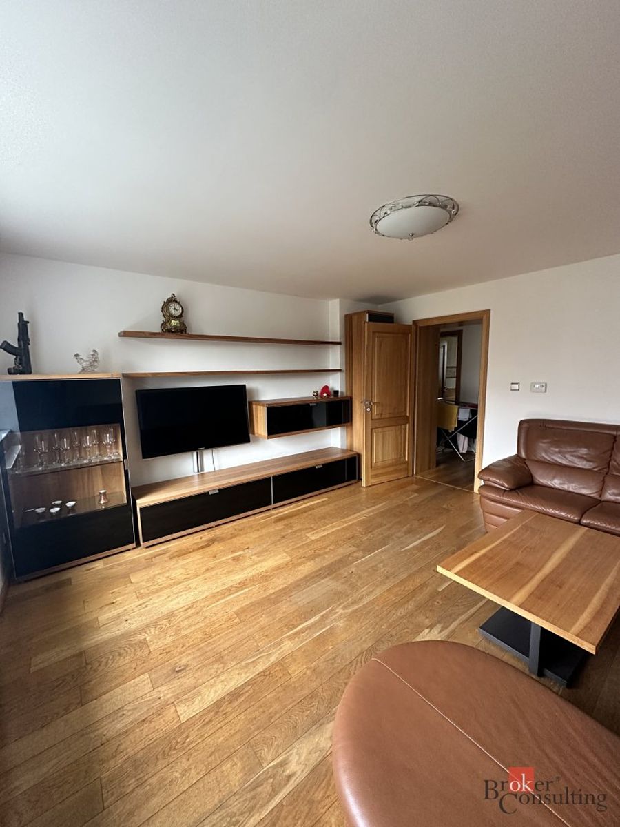 Pronájem bytu 2+1 54 m² – fotografie 3