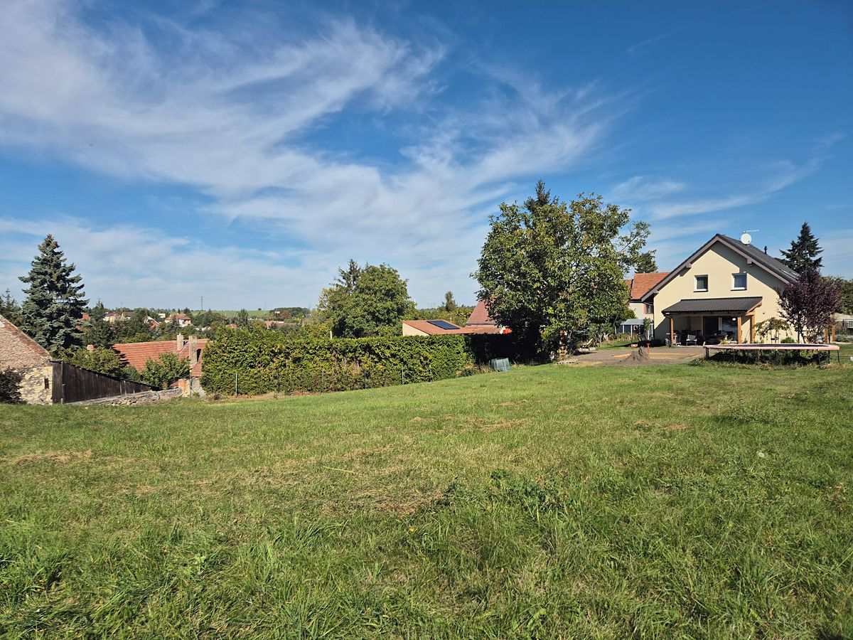 Prodej stavebního pozemku 889 m²
